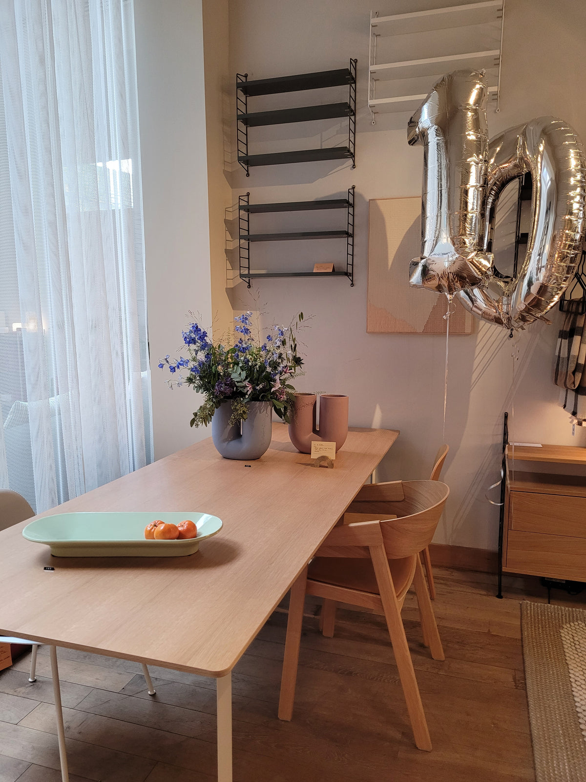 Toonzaalmodel 70/70 tafel 225cm eik wit