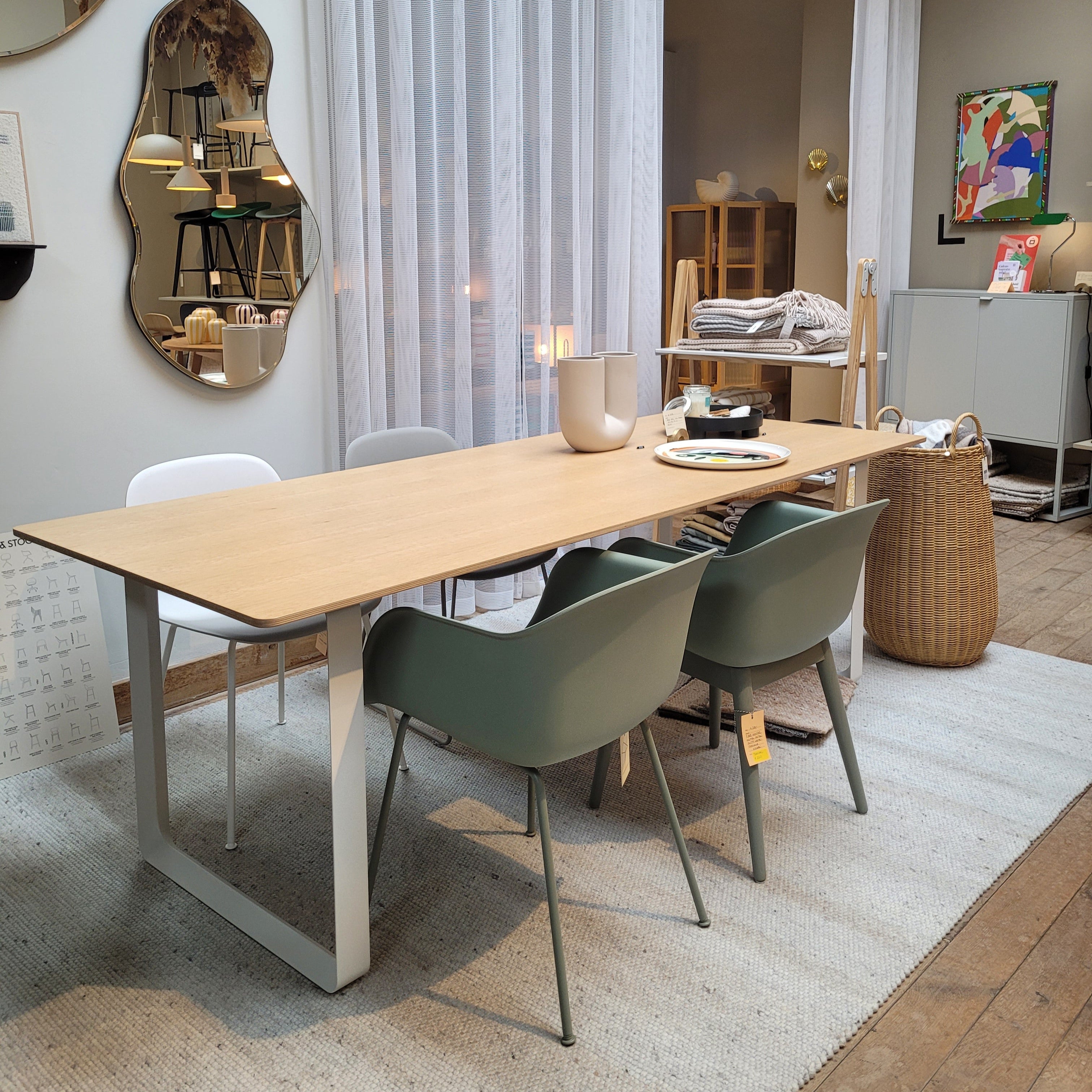Toonzaalmodel 70/70 tafel 225cm eik wit