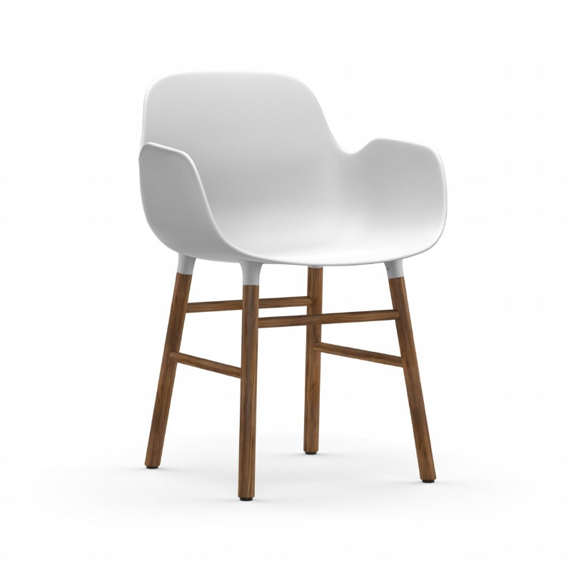 Form armstoel - houten poten