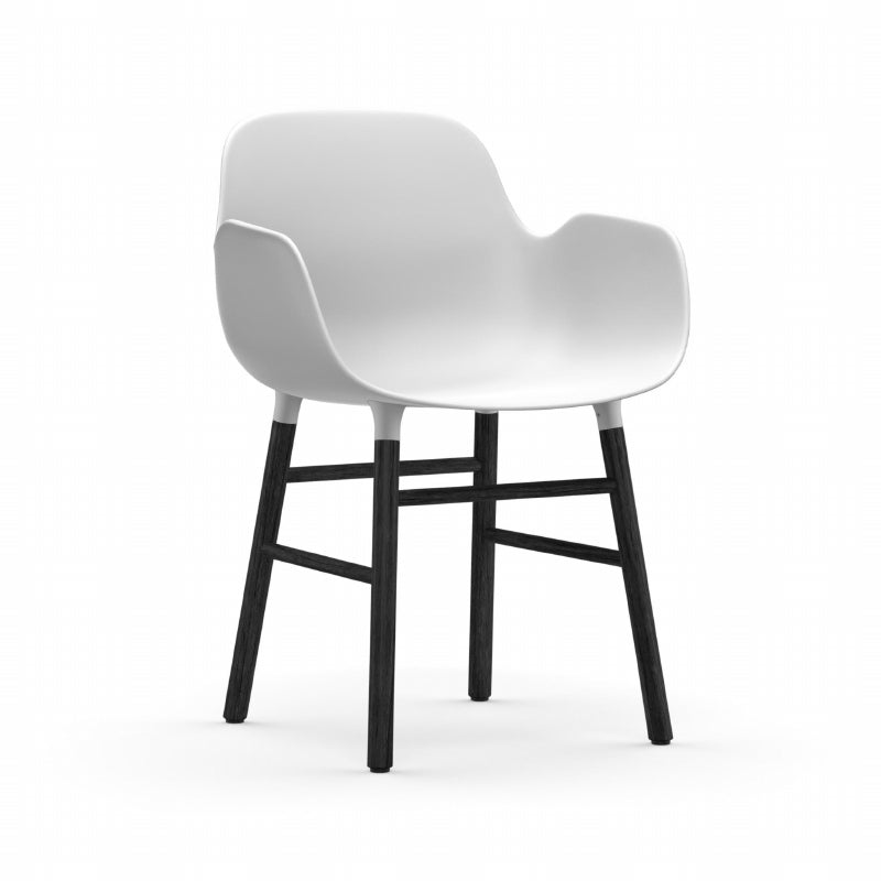 Form armstoel - houten poten