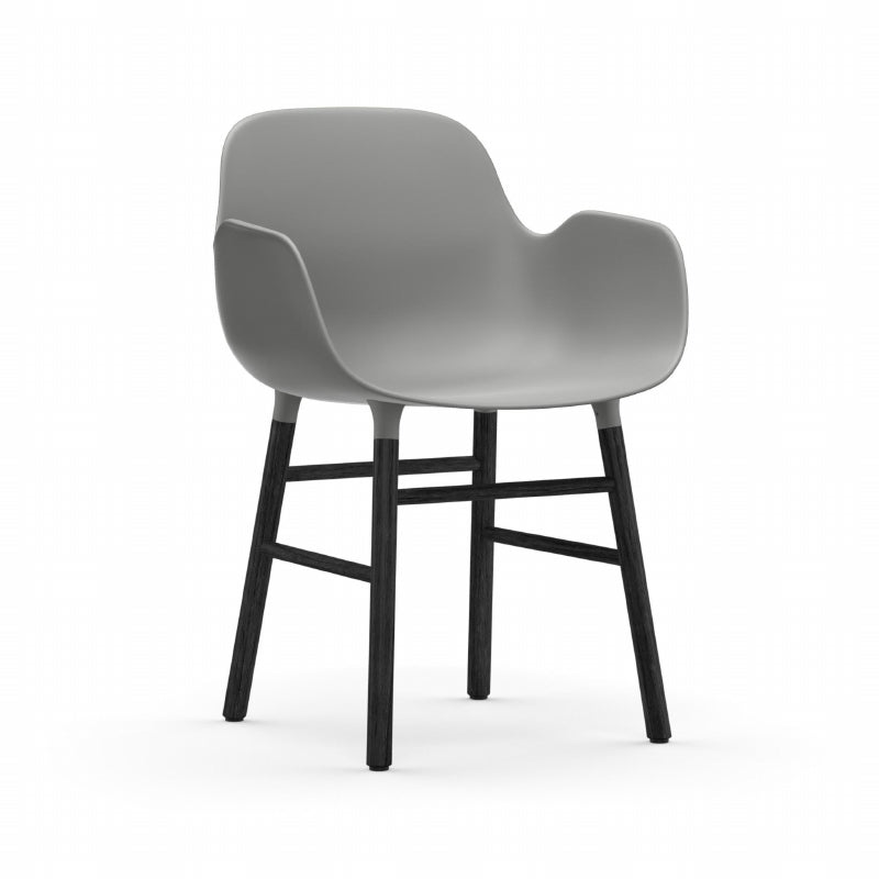 Form armstoel - houten poten