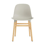 Form stoel - houten poten