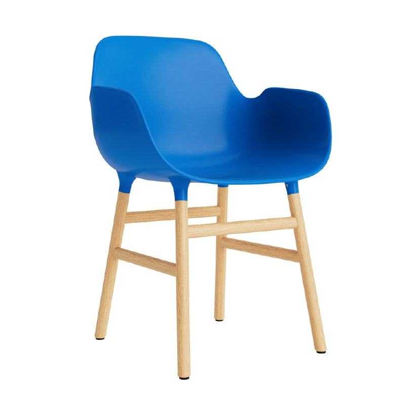 Form armstoel - houten poten