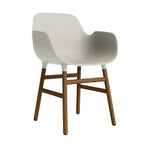Form armstoel - houten poten