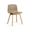 About A Chair AAC 12 stoel - houten poten en multicolor