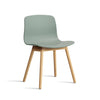 About A Chair AAC 12 stoel - houten poten en multicolor