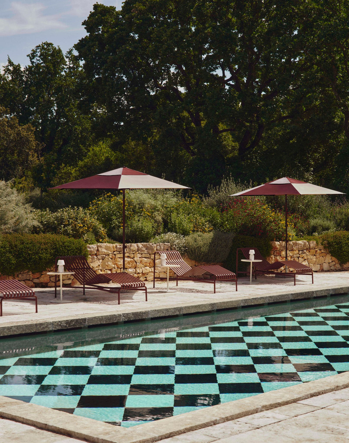 Toonzaalmodel Terrazza parasol hexagon bordeaux
