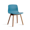 About A Chair AAC 12 stoel - walnoot poten en multicolor