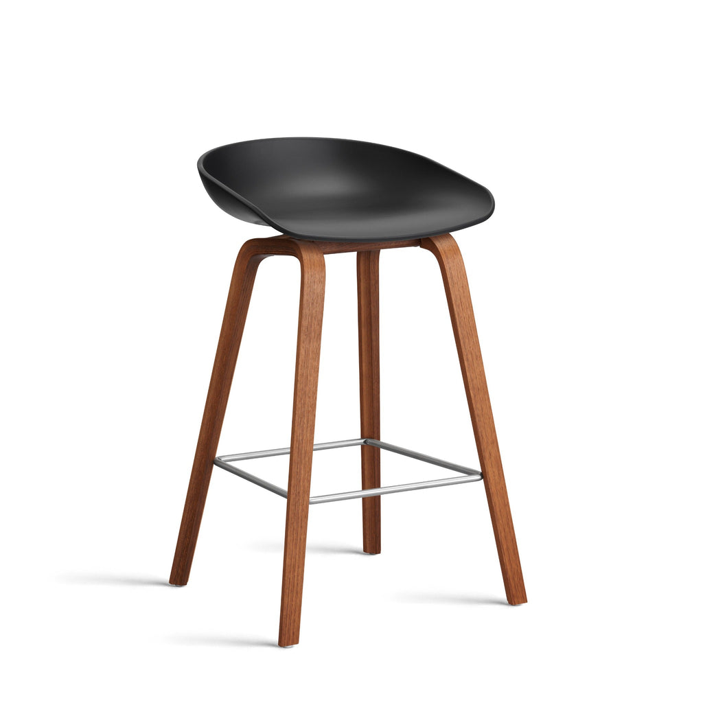 About A Stool AAS32 Barkruk walnoot