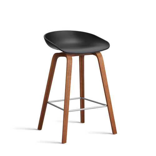 About A Stool AAS32 Barkruk walnoot