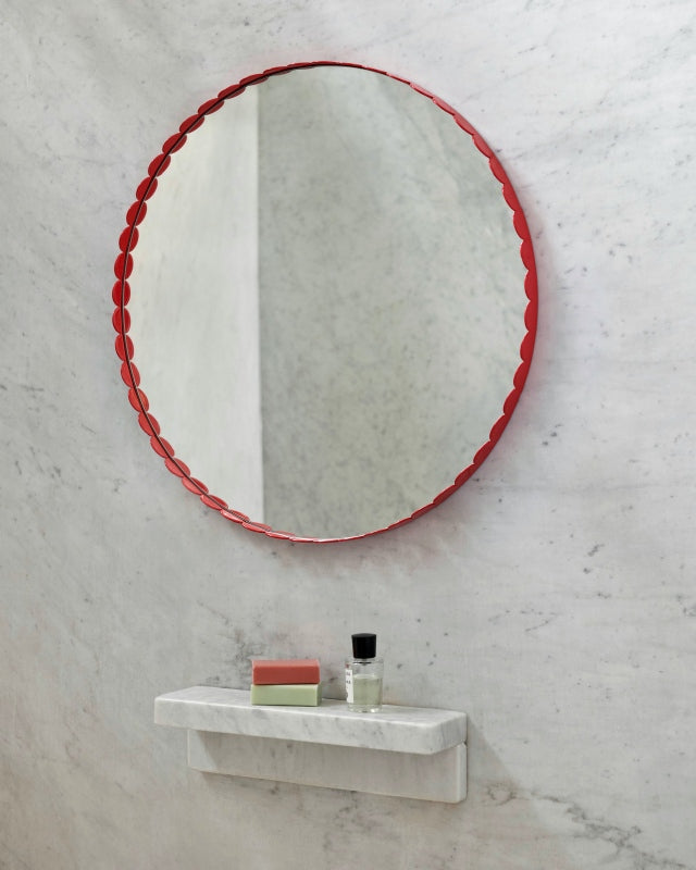 Arcs spiegel rond rood