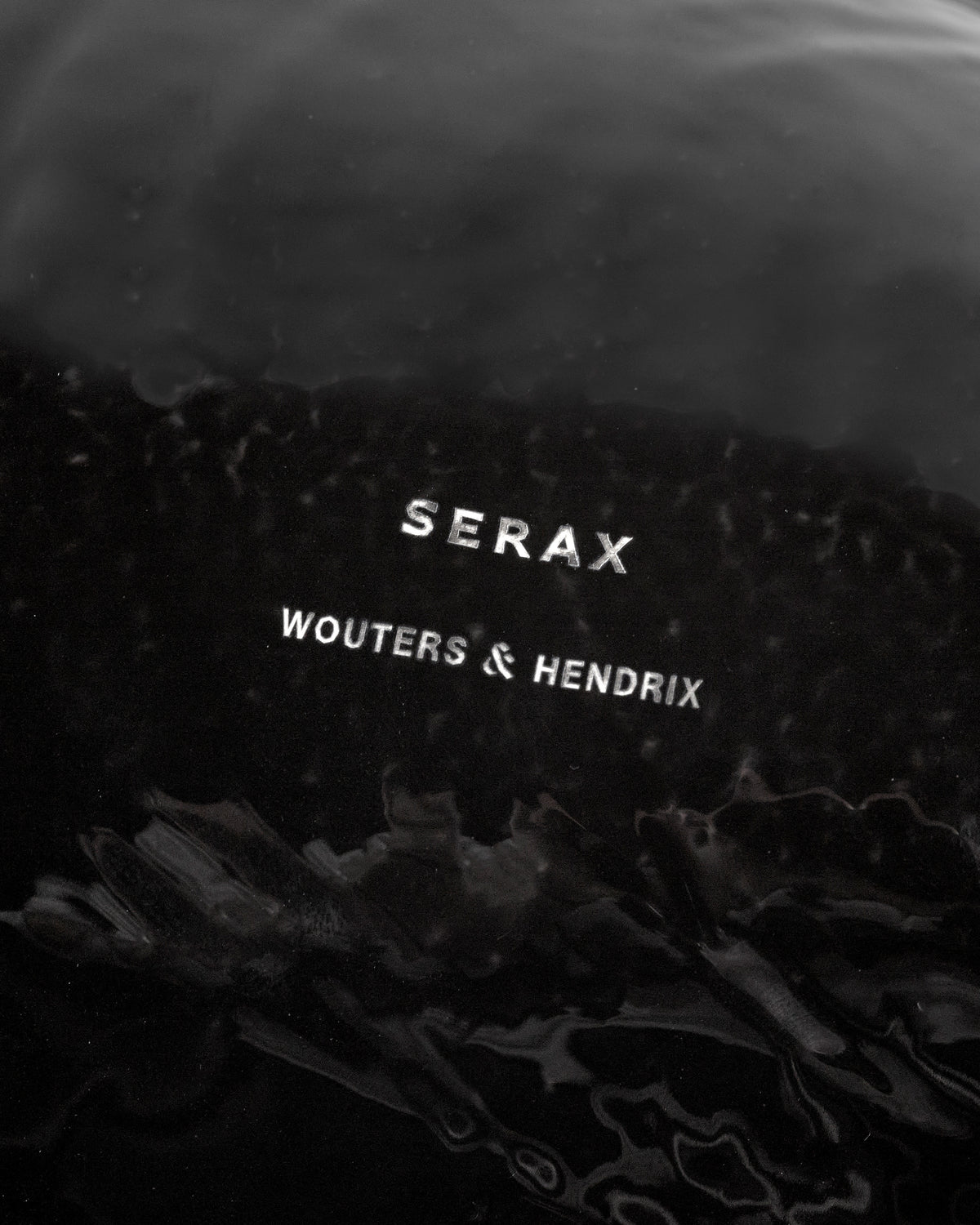 Mossel schaal Marcel small zwart Wouters & Hendrix