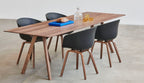 About A Chair AAC 22 stoel - walnoot poten en zwart