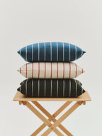 Outdoor market kussen blauw met beige strepen