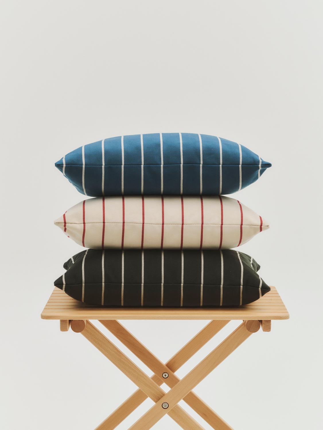 Outdoor market kussen blauw met beige strepen