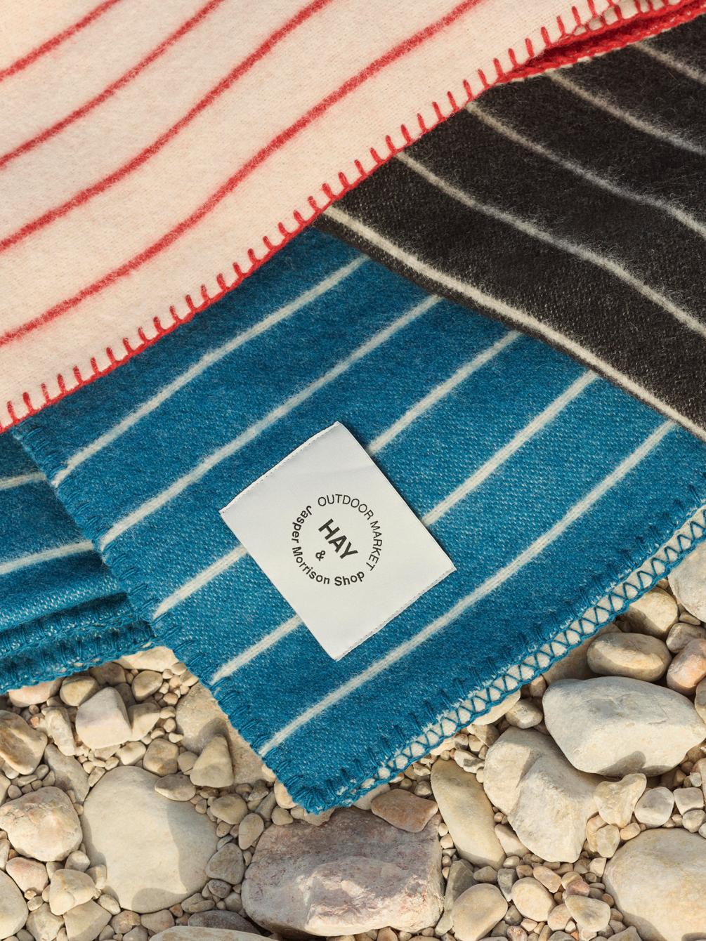 Outdoor market plaid wol