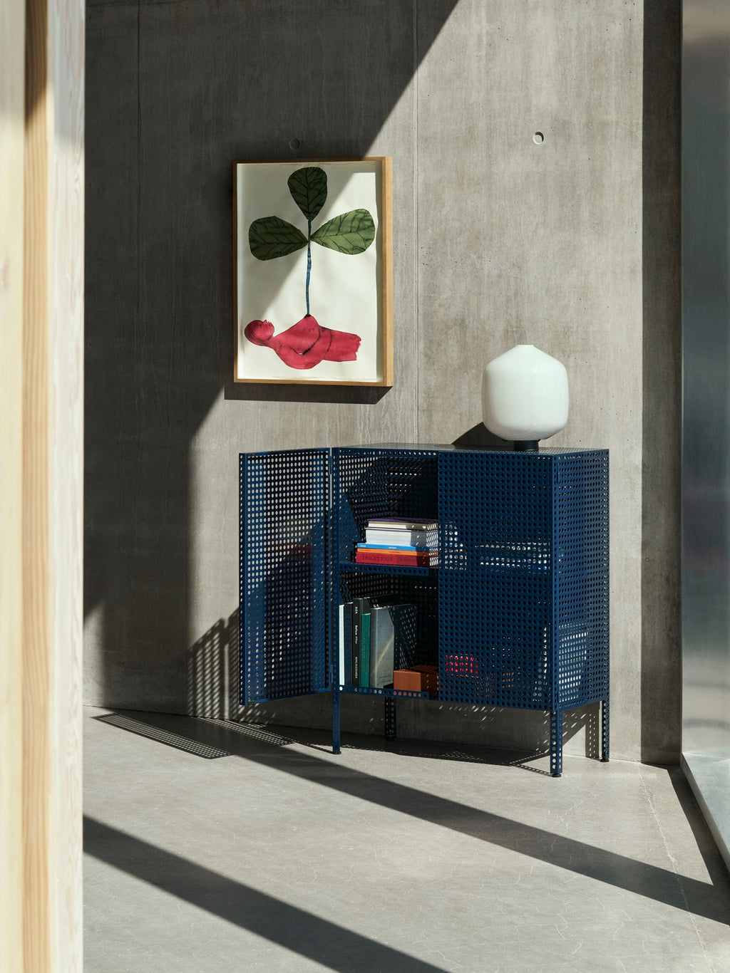Perforated Cabinet kast medium
