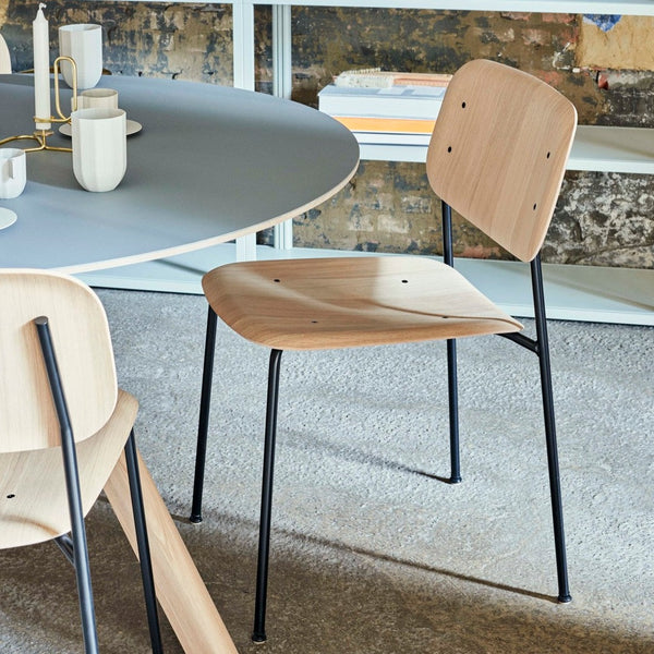 Toonzaalmodel Soft Edge 40 stoel stalen poten eik