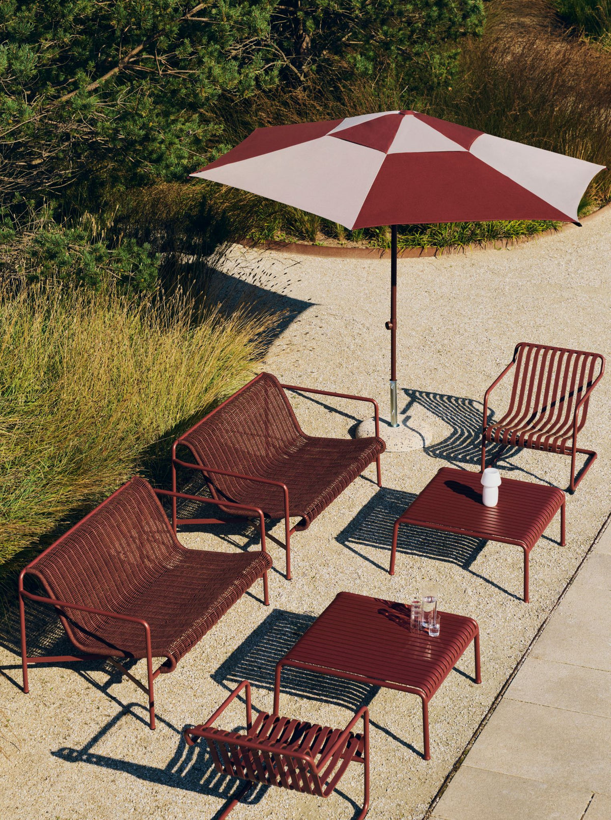 Toonzaalmodel Terrazza parasol hexagon bordeaux