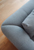 Toonzaalmodel Quilton sofa 3zit chaise longue bouclé blauwgrijs