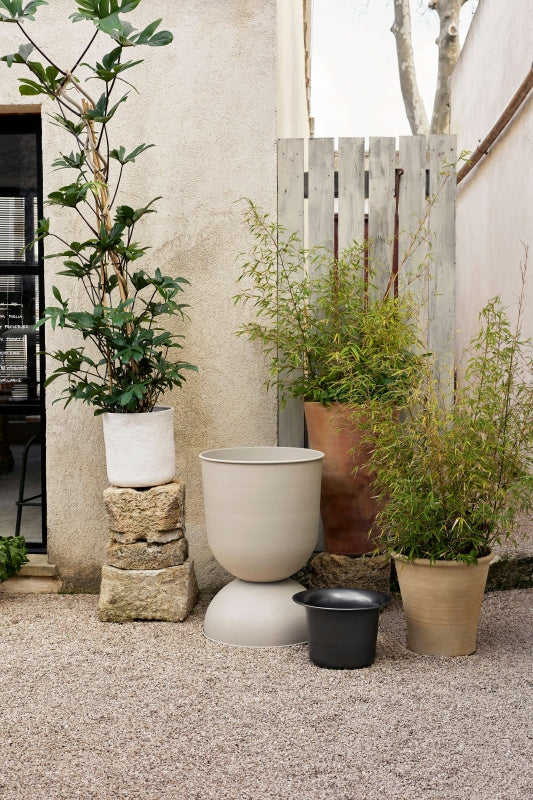 Ferm LIVING - Hourglass bloempot medium cashmere