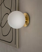 MENU - TR Bulb plafond/wandlamp zwart