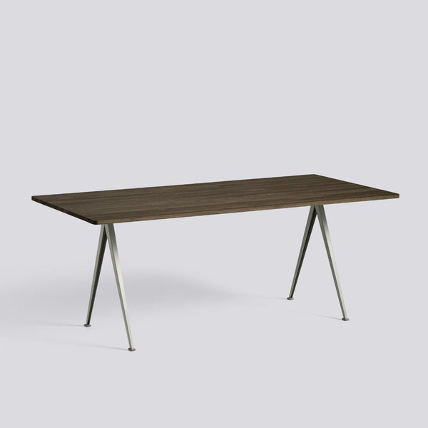 Pyramid tafel 02 - beige