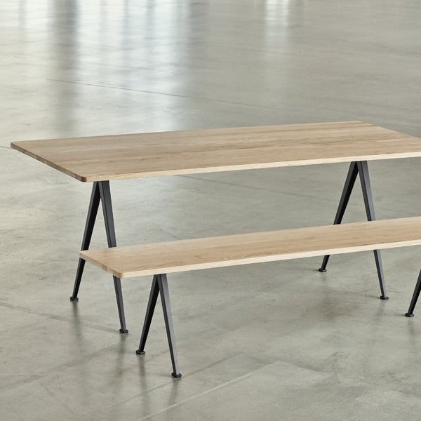 Pyramid tafel 02 - zwart