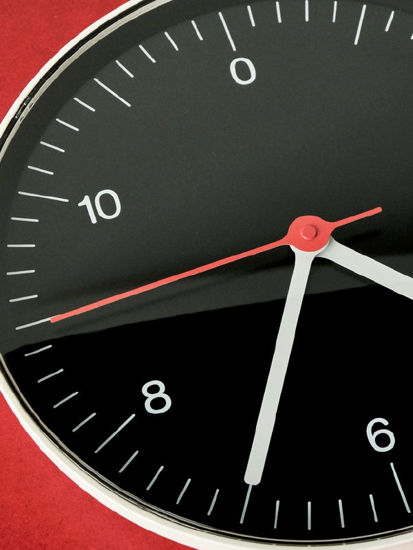 HAY - Wall clock wandklok zwart - Jasper Morrison