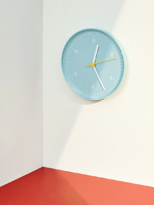 HAY - Wall clock wandklok blauw - Jasper Morrison